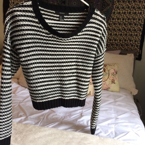 Black and white striped cropped sweater Clearance